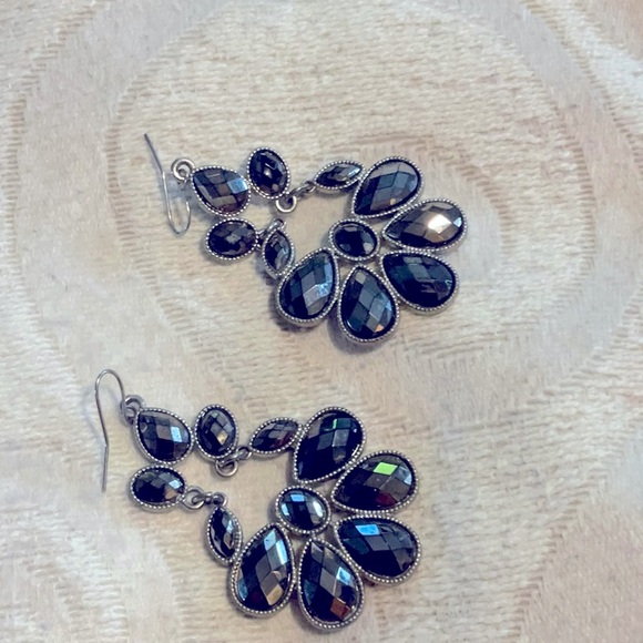 earrings - Picture 2 of 2